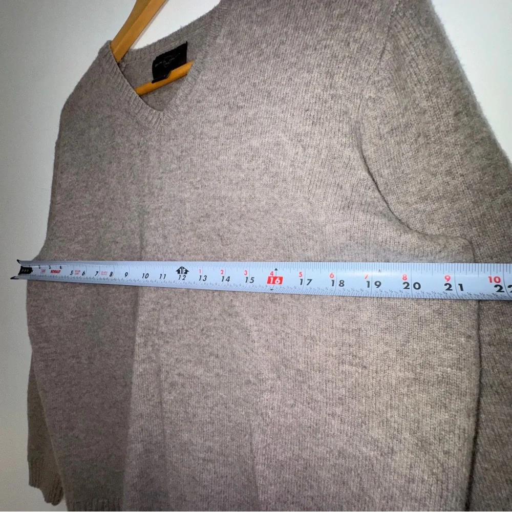 Black Brown 1826 Lambswool V‎ Neck Sweater Men XL Soft Gray Classic Knit